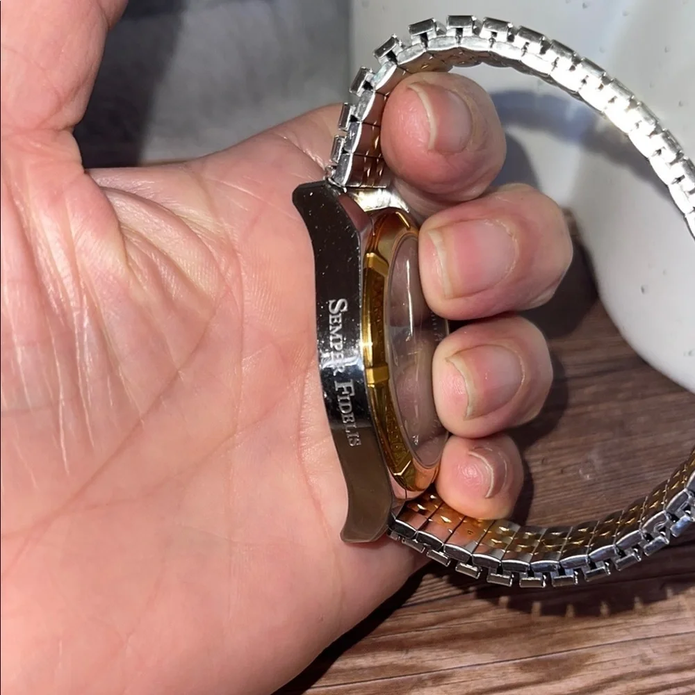 Elegant Two-Tone Metal Watch Marines The Few The Praud ..